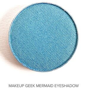 Makeup geek mermaid eyeshadow bright blue metallic